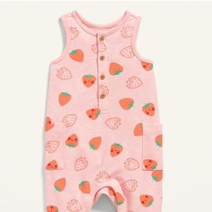 Sleeveless strawberry print romper for baby size 3-6m